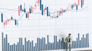 コンサルタントを目指す人必見！データドリブン思考で説得力と成果を最大化する方法