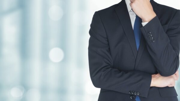 コンサルタントに必要なリーダーシップスキル完全解説｜トップファームの実例と学術的知見から学ぶ成功の鍵